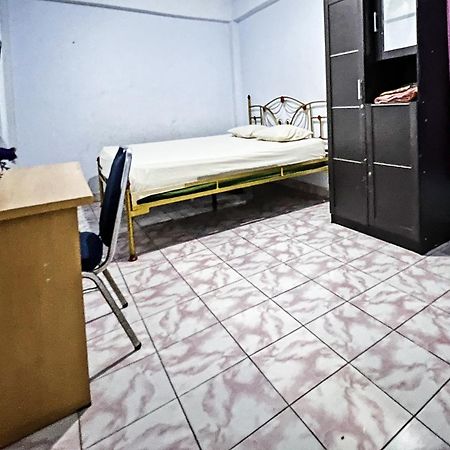 Oyo 91757 Surya Hotelneartaman Anggrek Pkk Watansoppeng Lalabata Luaran gambar