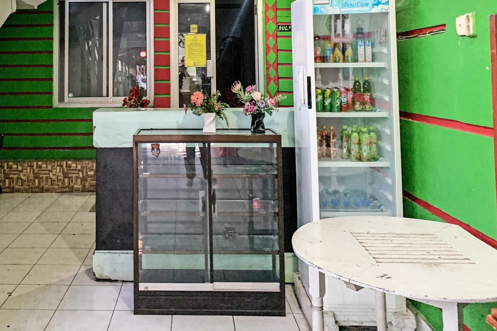 Oyo 91757 Surya Hotelneartaman Anggrek Pkk Watansoppeng Lalabata Luaran gambar