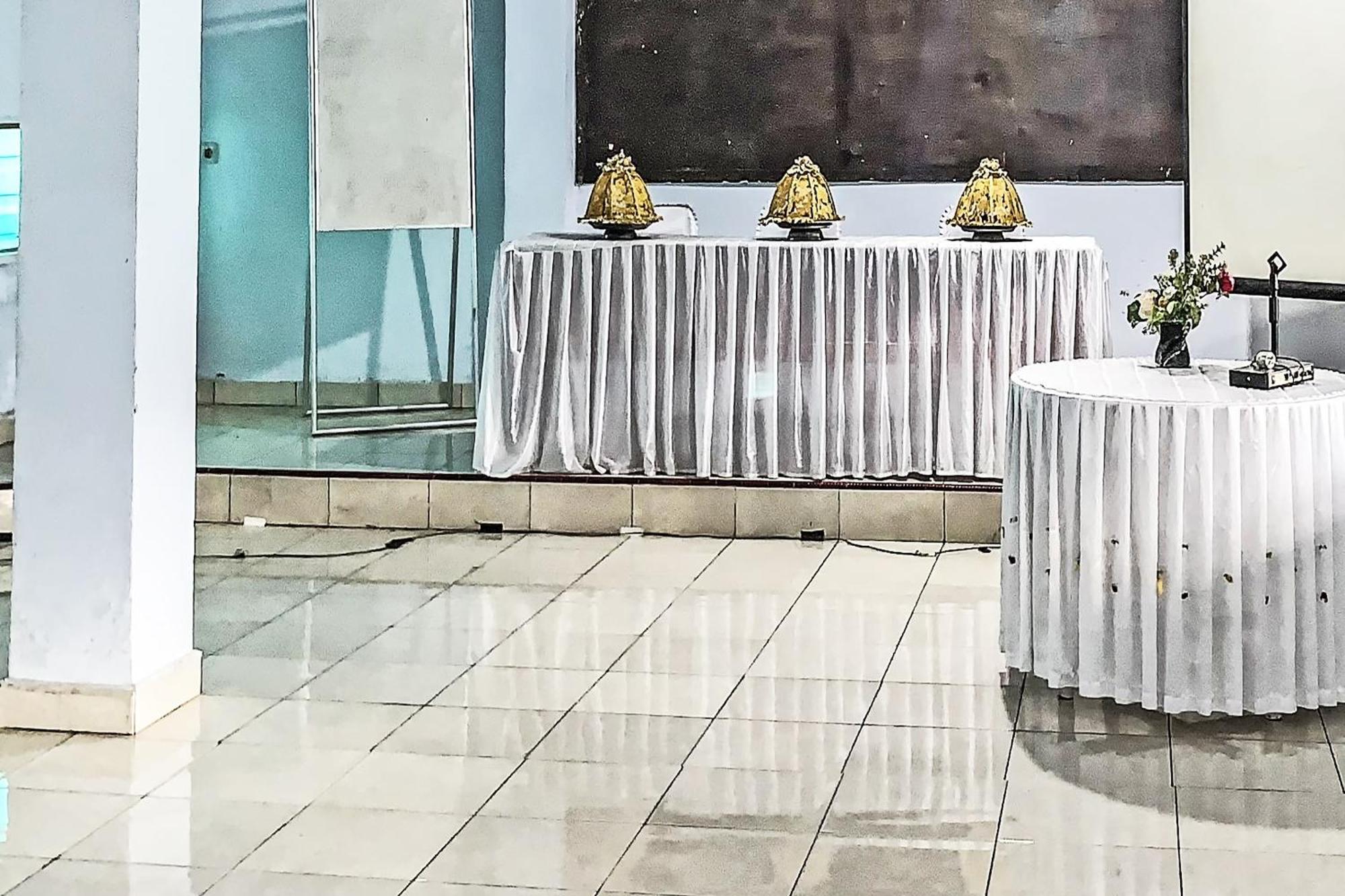 Oyo 91757 Surya Hotelneartaman Anggrek Pkk Watansoppeng Lalabata Luaran gambar