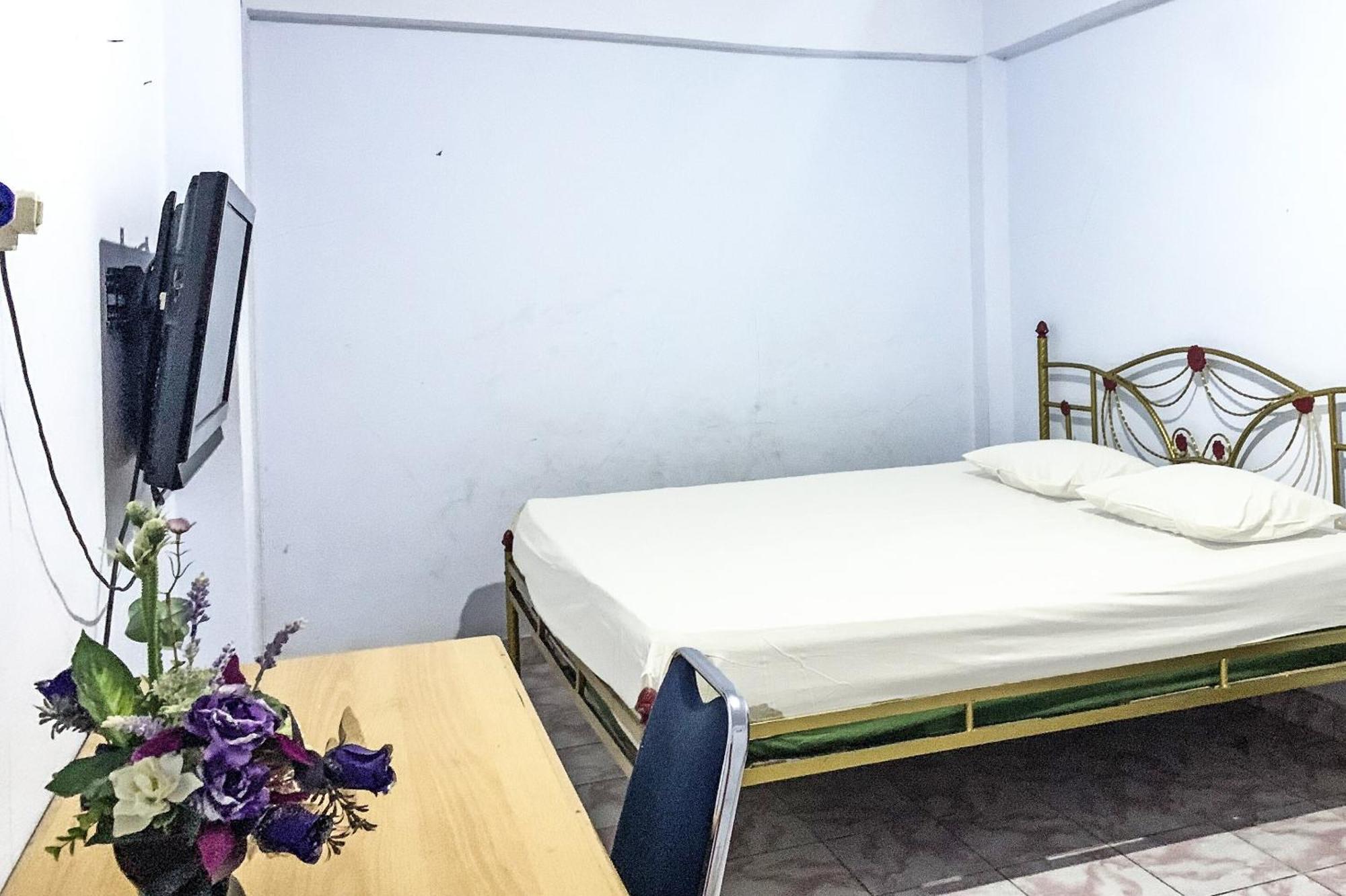 Oyo 91757 Surya Hotelneartaman Anggrek Pkk Watansoppeng Lalabata Luaran gambar