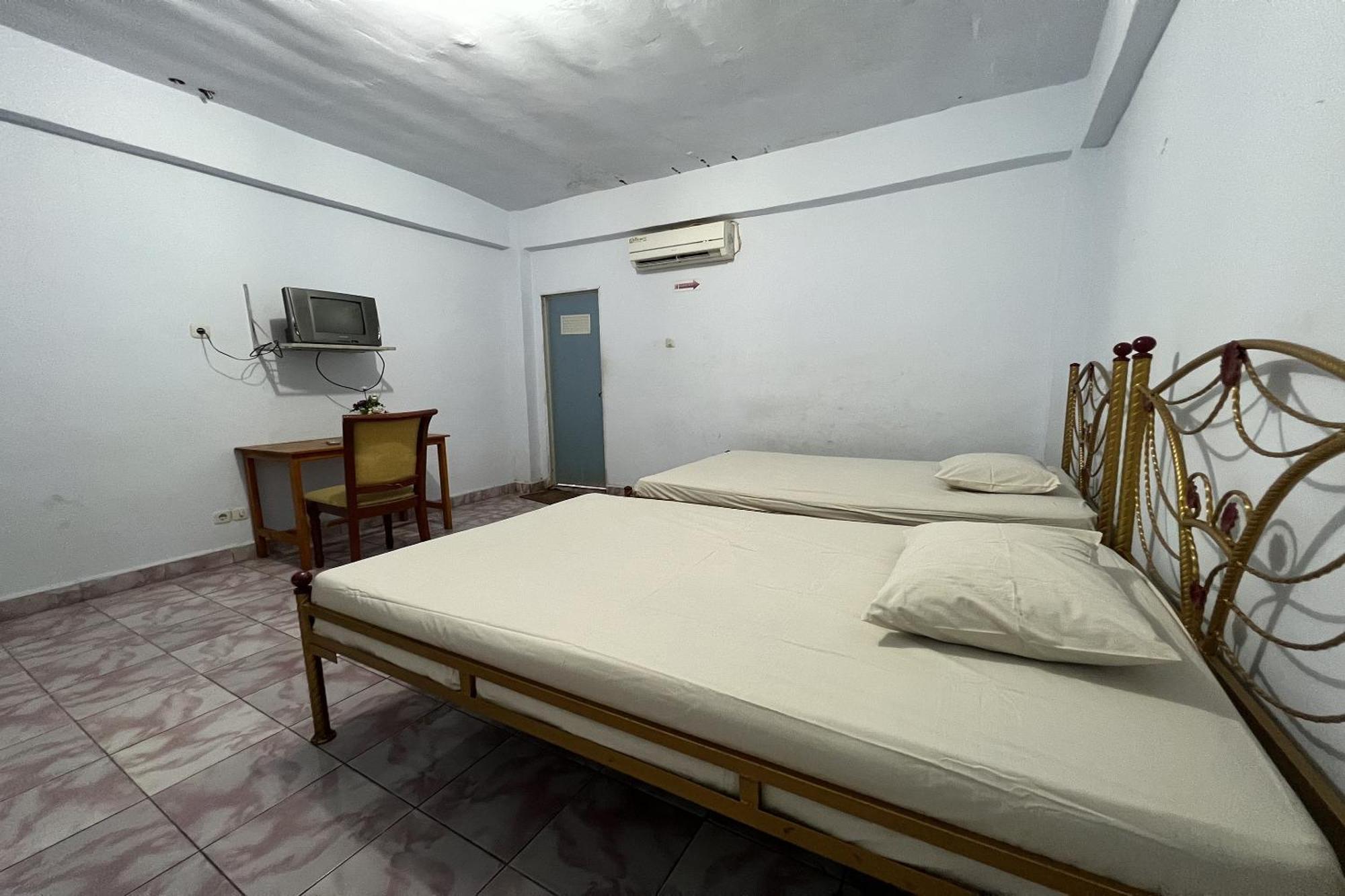 Oyo 91757 Surya Hotelneartaman Anggrek Pkk Watansoppeng Lalabata Luaran gambar