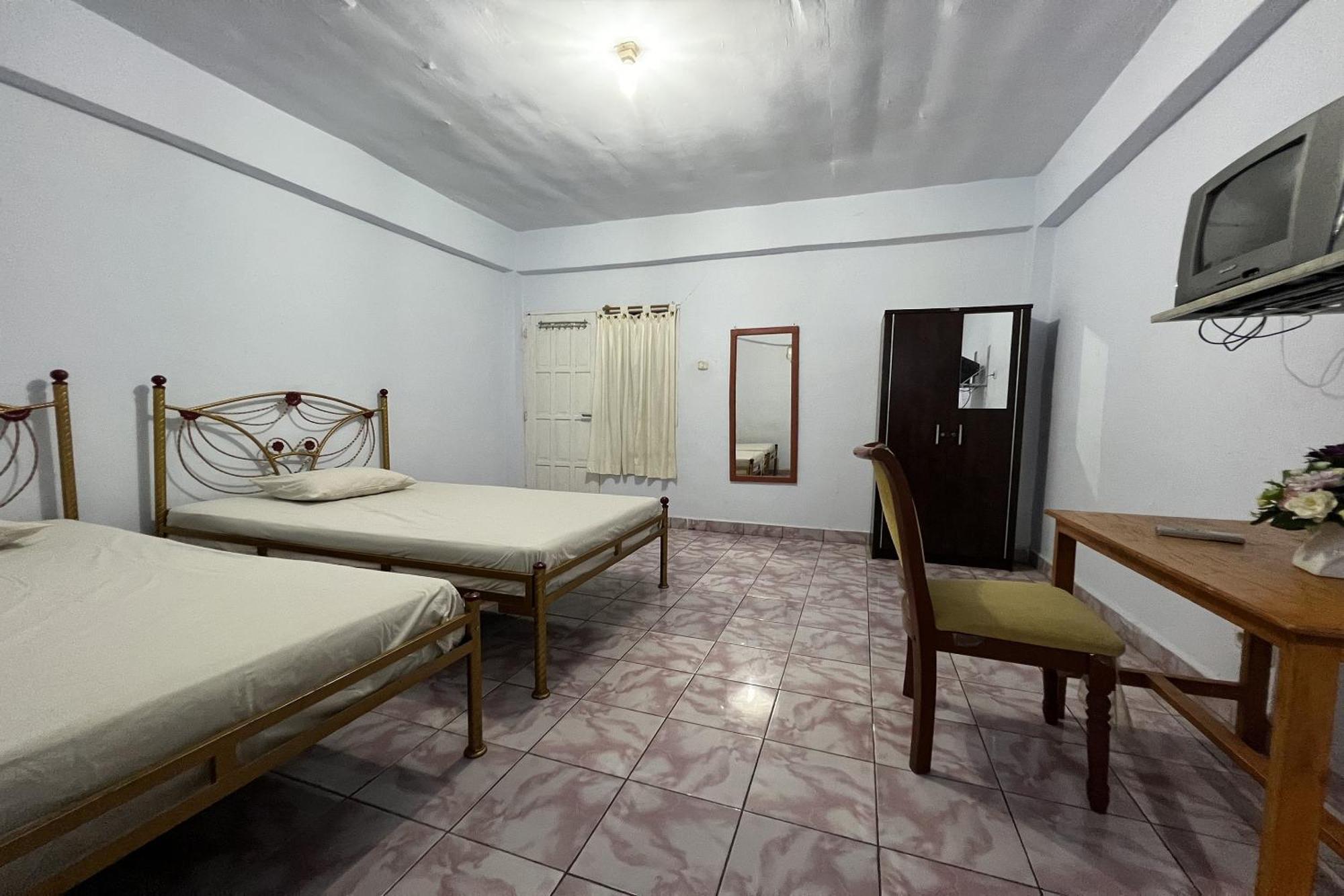 Oyo 91757 Surya Hotelneartaman Anggrek Pkk Watansoppeng Lalabata Luaran gambar